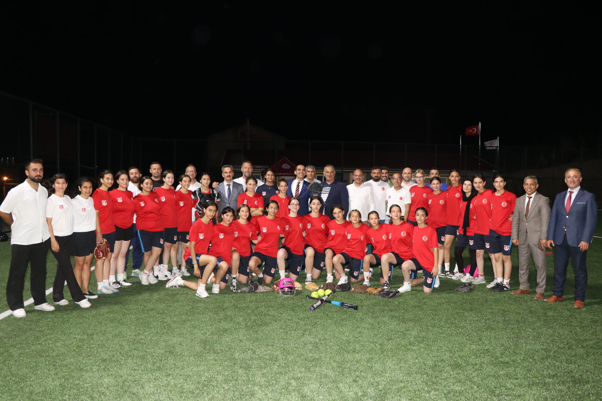 ÇANKIRI (AA) – 15 Yaş Altı Softbol Milli Takım'ın kampı,