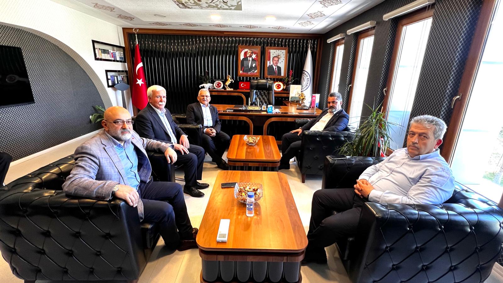 KAYSERİ (AA) – Büyükşehir Belediye Başkanı Memduh Büyükkılıç, Pınarbaşı Belediye