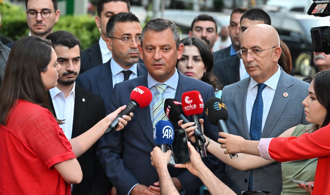 ANKARA (AA) – CHP Genel Başkanı Özgür Özel, eski Genel
