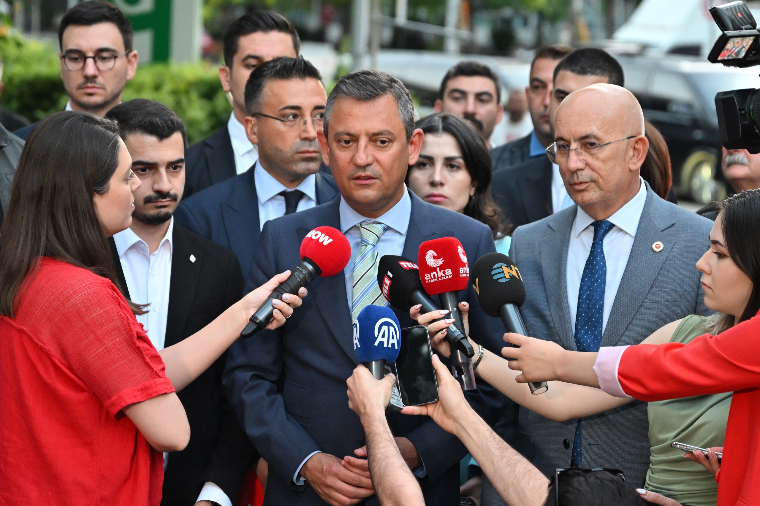 ANKARA (AA) – CHP Genel Başkanı Özgür Özel, eski Genel