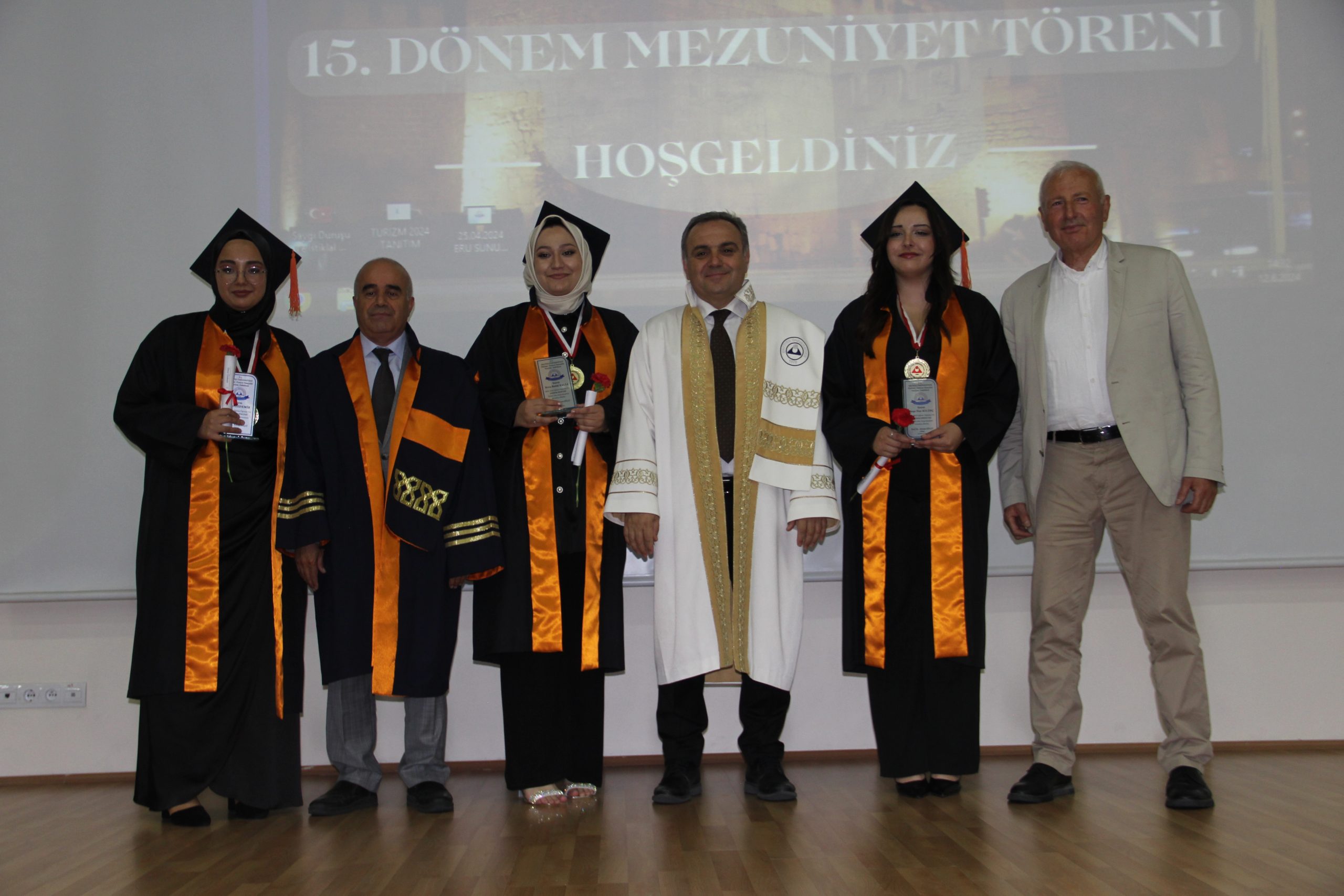 KAYSERİ (AA) – Erciyes Üniversitesi (ERÜ) Turizm Fakültesinin 15. dönem