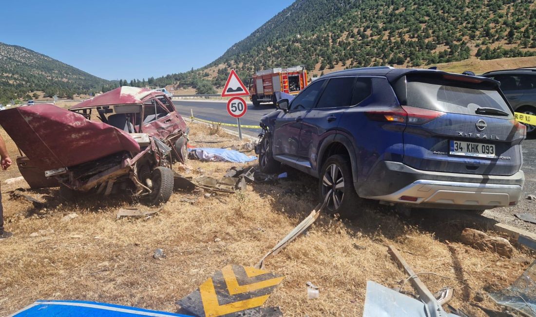 KONYA (AA) – Konya'nın Derebucak ilçesinde, 2 otomobilin çarpışması sonucu