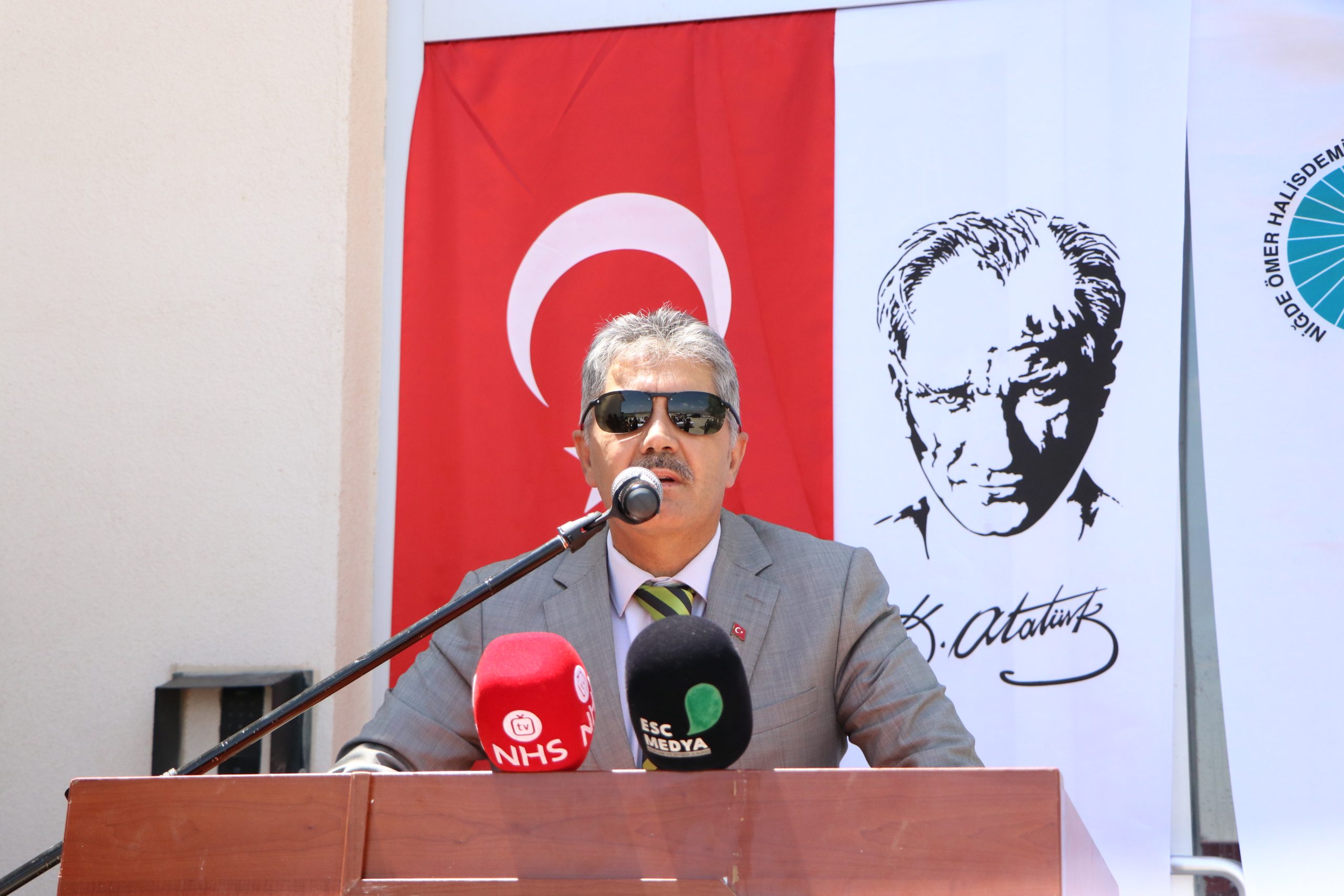 NİĞDE (AA) – Niğde Ömer Haliasdemir Üniversitesinde arıcılık konusunda eğitim