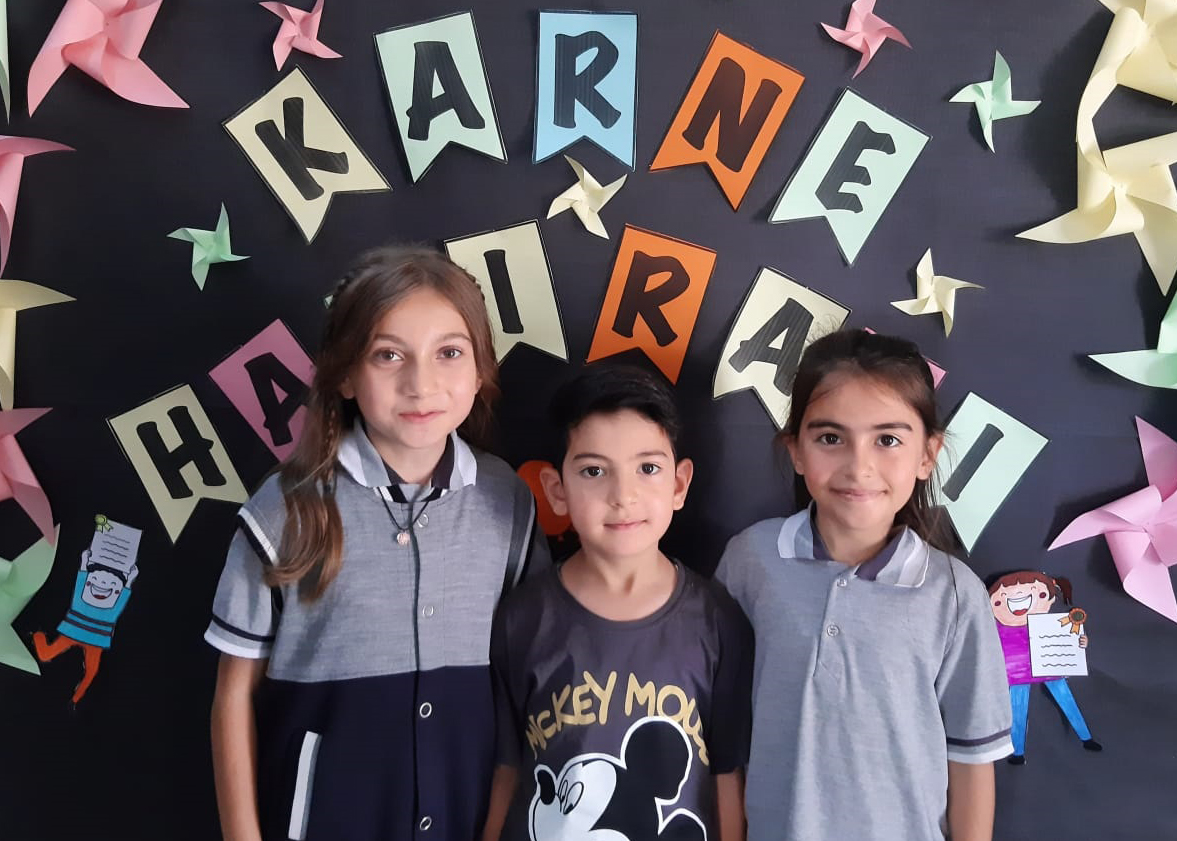 KAYSERİ (AA) – Kayseri'nin Sarıoğlan ilçesinde öğrenciler karnelerini alarak yaz