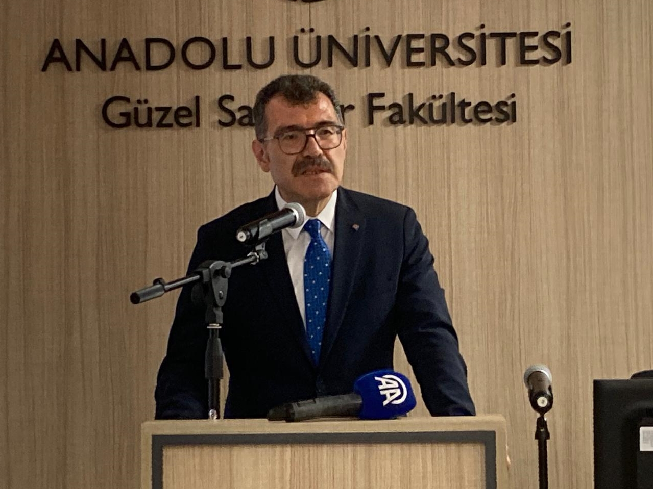 ESKİŞEHİR (AA) – Anadolu Üniversitesi (AÜ) Eczacılık Fakültesi ve Güzel