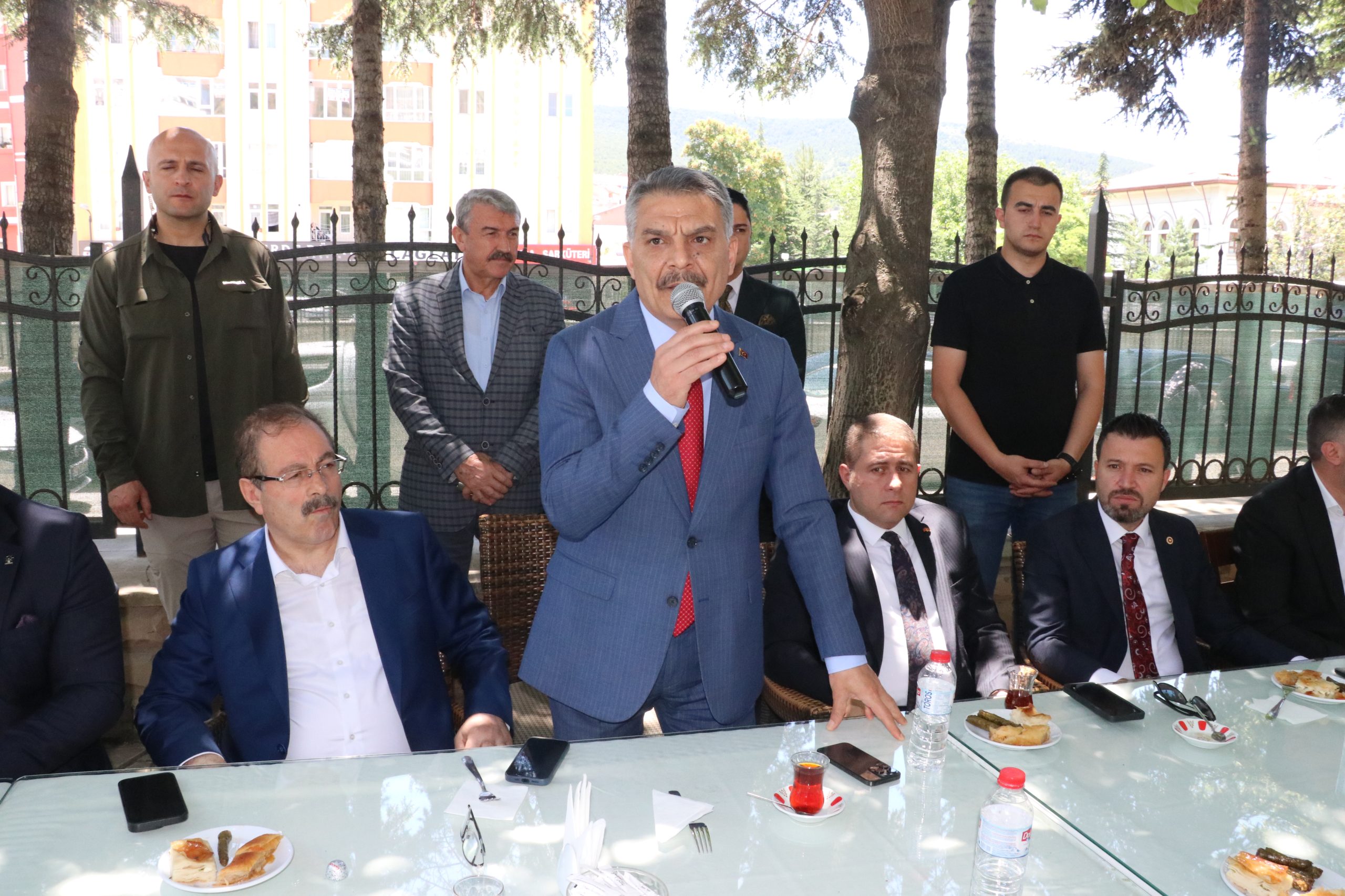 YOZGAT (AA) – Yozgat'ta Kurban Bayramı dolayısıyla bayramlaşma programı gerçekleştirildi.