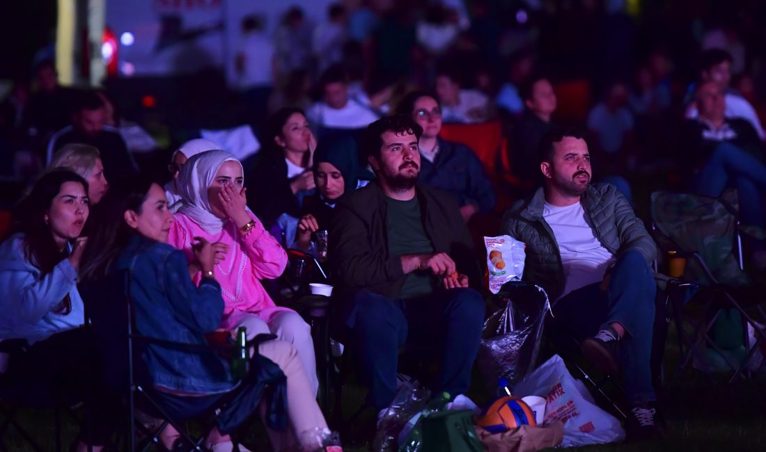 ANKARA (AA) – Ankara Büyükşehir Belediyesince (ABB) düzenlenen "Yıldızların Altında