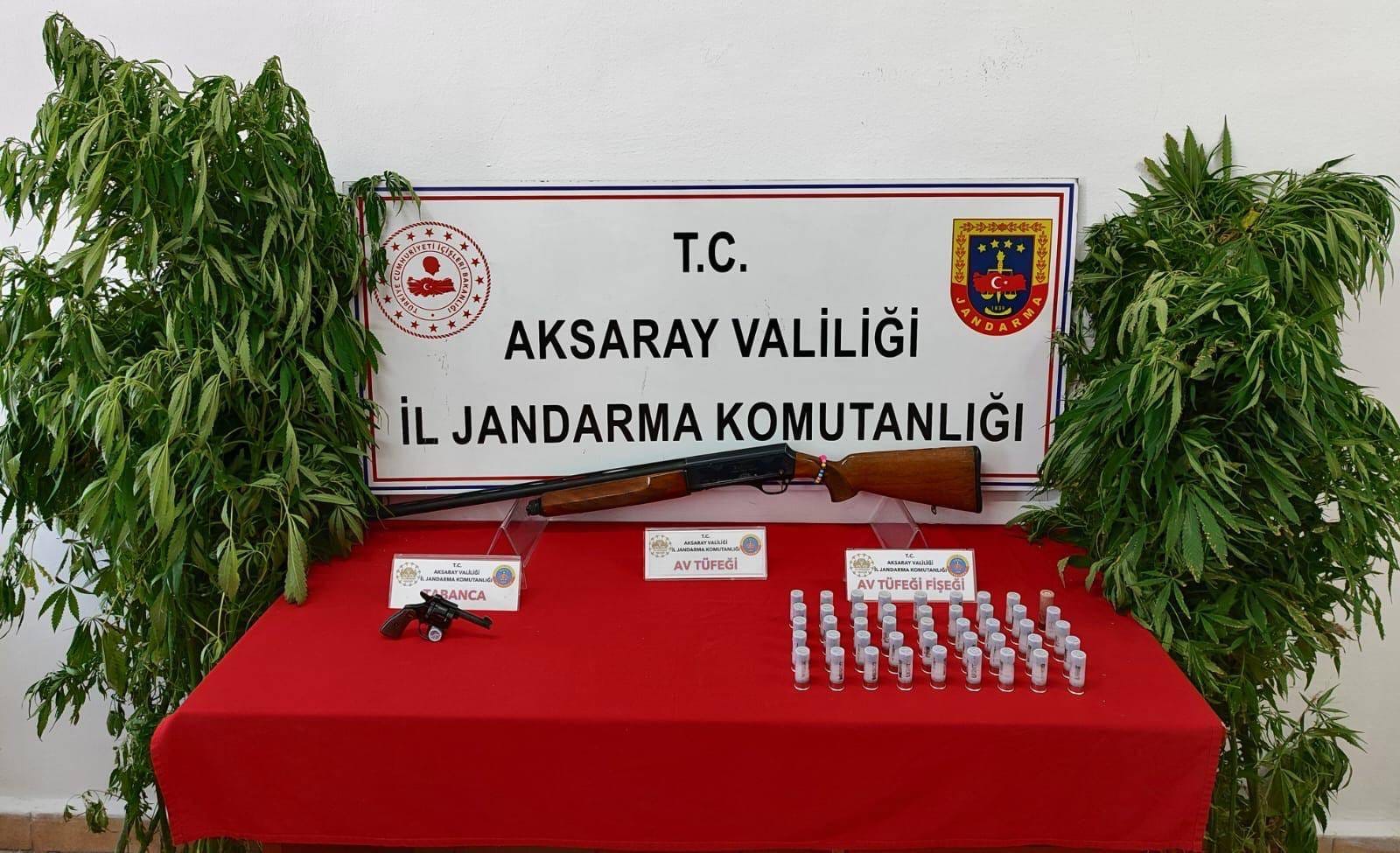 AKSARAY (AA) – Aksaray'da düzenlenen uyuşturucu operasyonunda 3 şüpheli yakalandı.