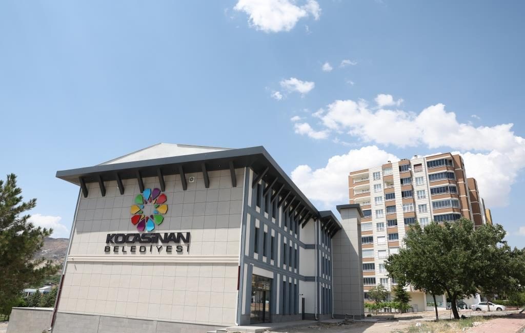 KAYSERİ (AA) – Kocasinan Belediye Başkanı Ahmet Çolakbayrakdar, iç tefrişat