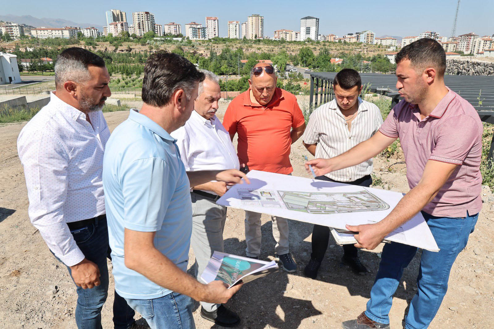 KAYSERİ (AA) – Talas Belediye Başkanı Mustafa Yalçın, yapımı devam