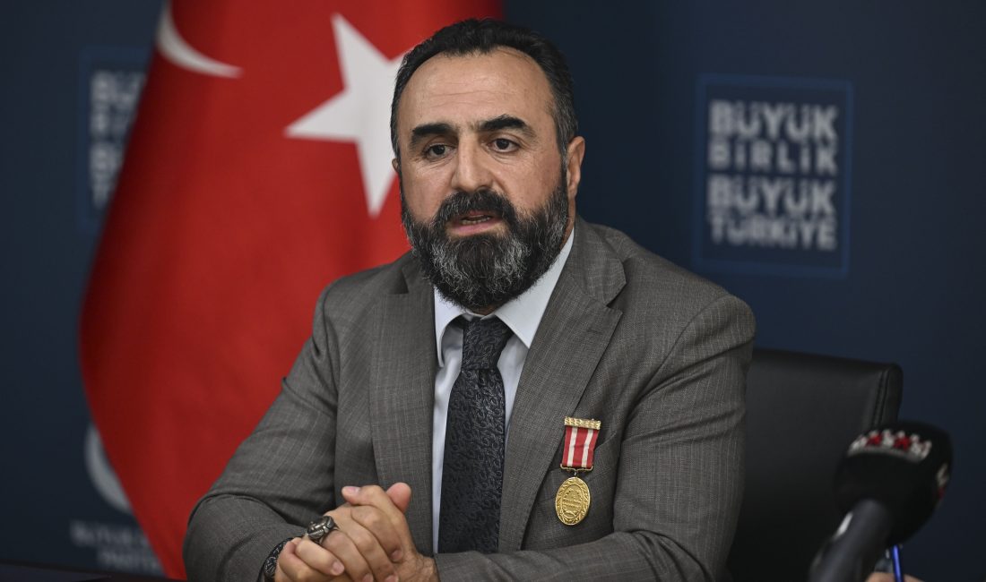 - "Çalışırken subay, astsubaylarımız ile erlerimiz arasında bir maaş farkı