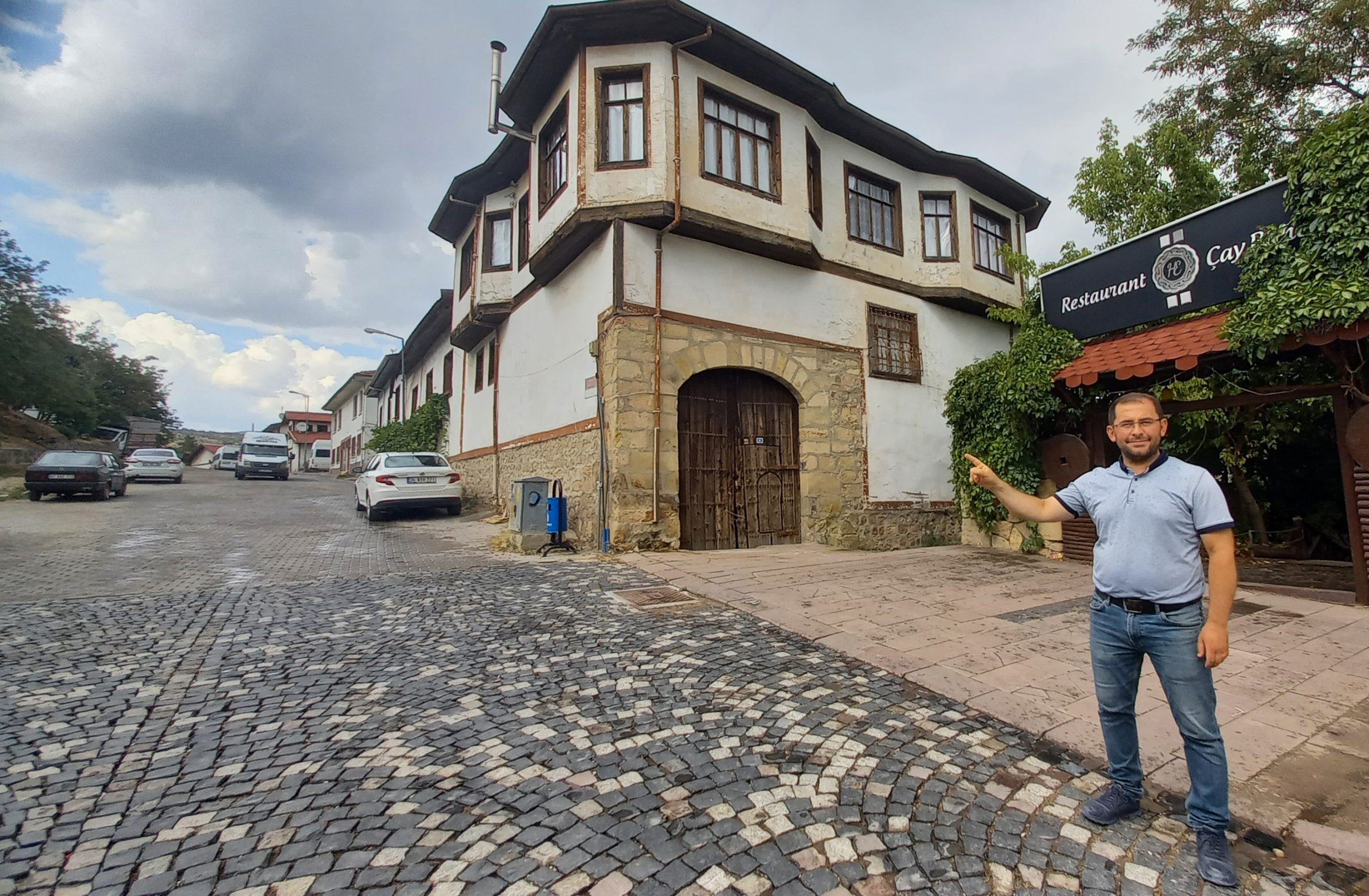 ANKARA (AA) – Beypazarı'nın Rüstempaşa Muhtarı Hüseyin Alaçakır ile İstiklal