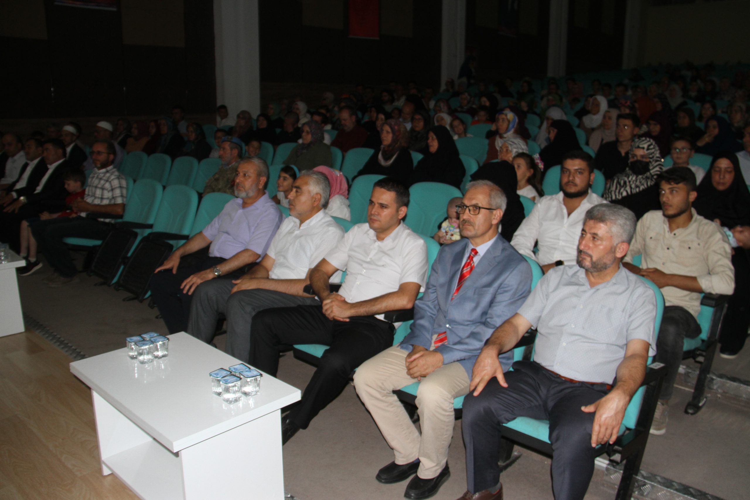 KONYA (AA) – Beyşehir ilçesinde eğitimlerini başarıyla tamamlayan hafızlar için