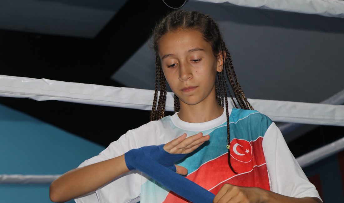 ÇANKIRI (AA) – MUHAMMED KAYGIN – Yıldız Kadın Boks Milli