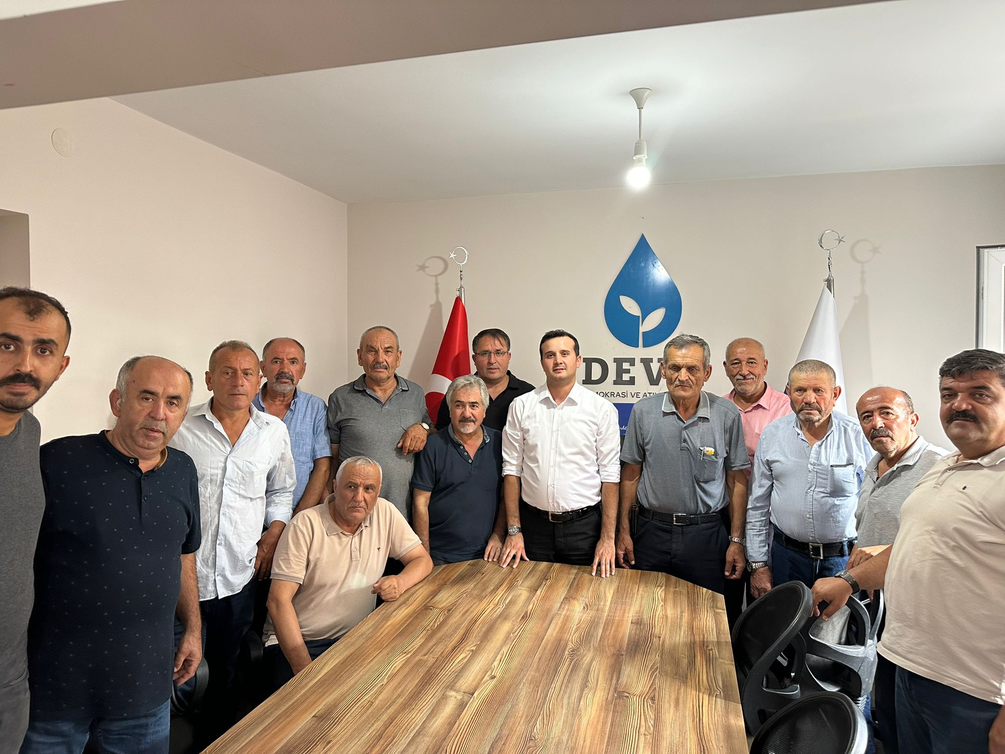 Deva Partisi Çankırı İl Başkanlığı kongresi parti salonunda gerçeklestirildi. Konuşmasını