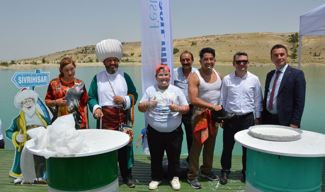 ESKİŞEHİR (AA) – Eskişehir'in Sivrihisar ilçesinde bu yıl 8'incisi düzenlenen