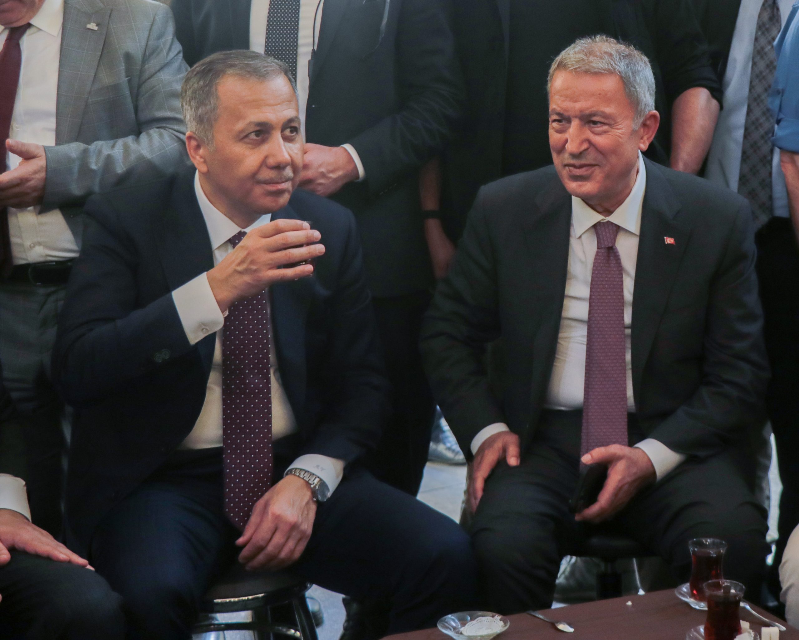 KAYSERİ (AA) – İçişleri Bakanı Ali Yerlikaya, Kayseri'de esnaf ziyaretinde