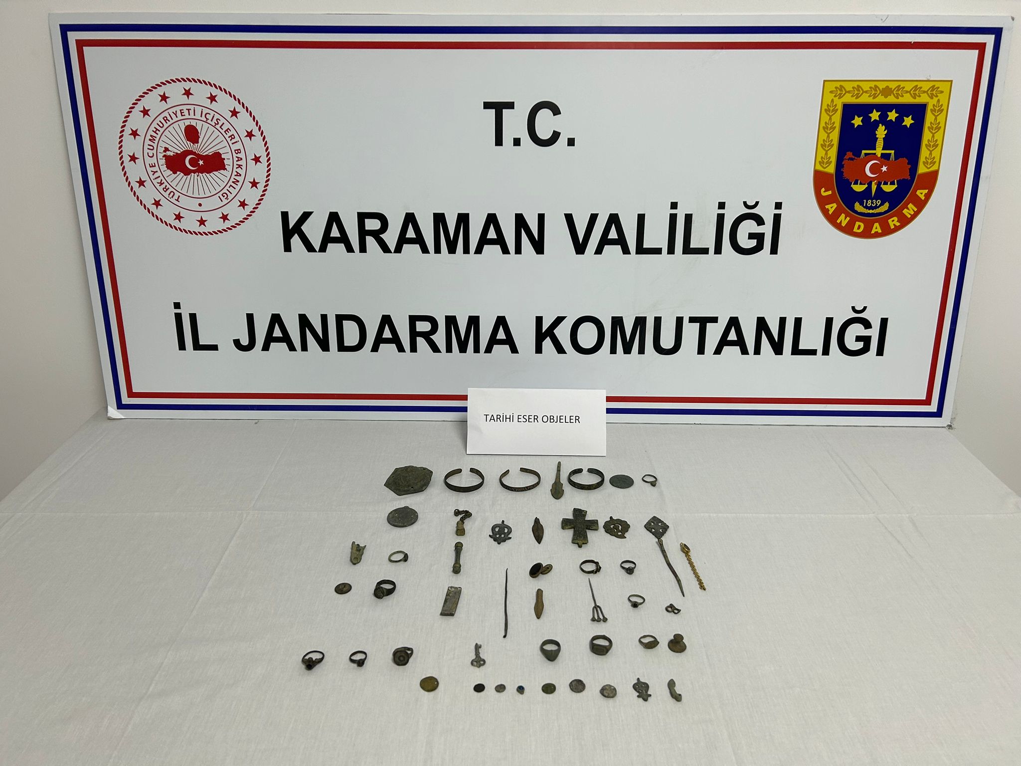 KARAMAN (AA) – Karaman'da jandarmanın düzenlediği tarihi eser operasyonunda 1