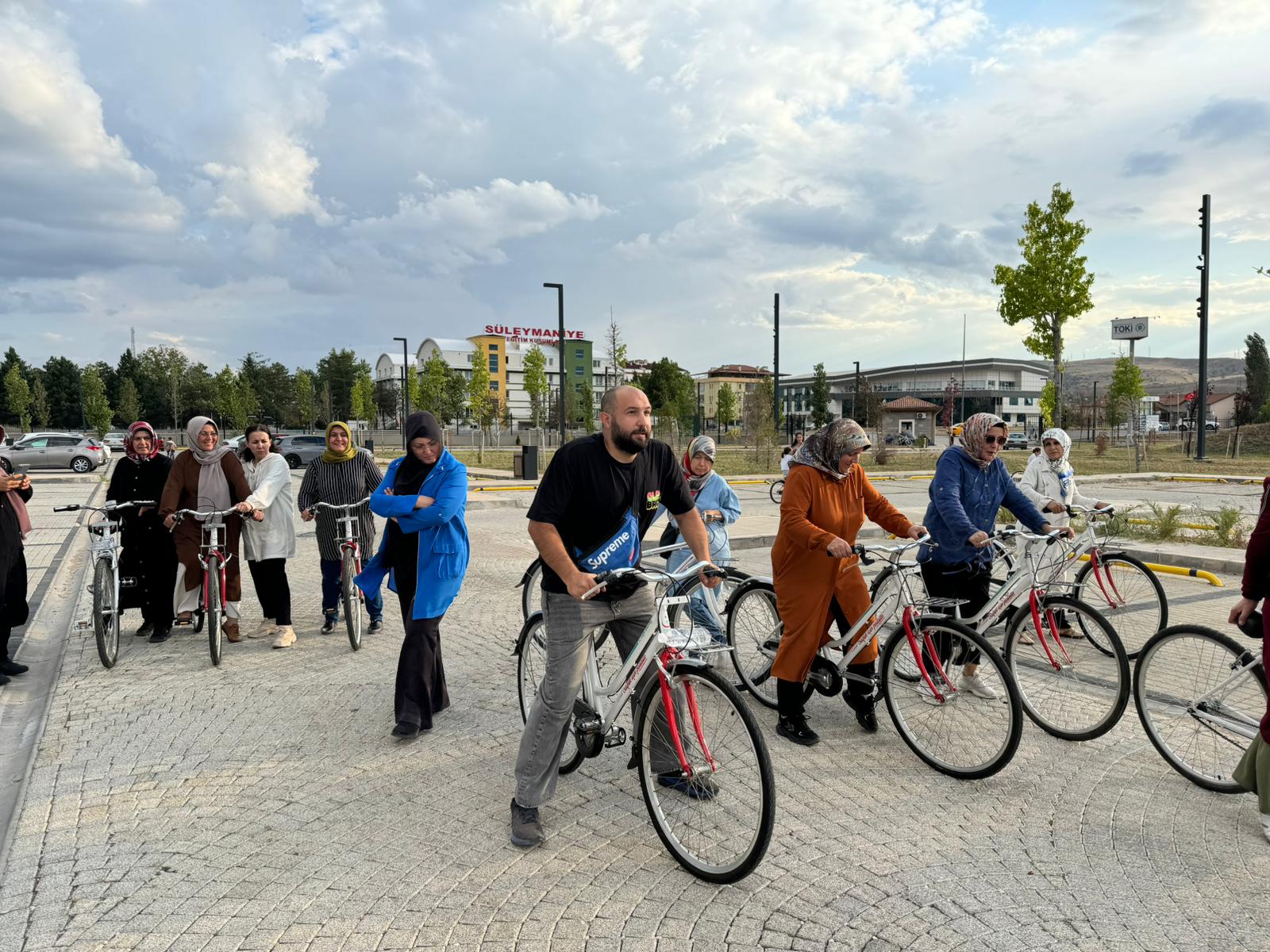 KIRIKKALE (AA) – Kırıkkale'de "7'den 70'e Bisiklet Öğreniyorum" etkinliği gerçekleştirildi.
