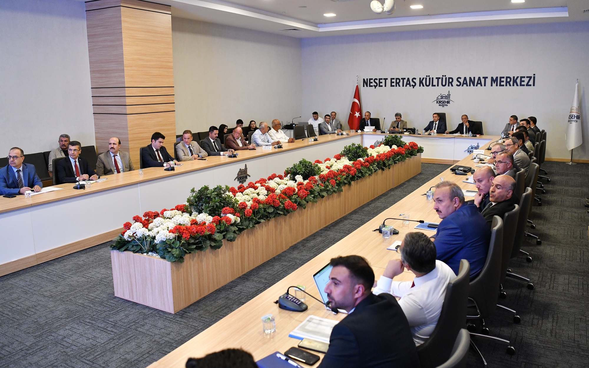 KIRŞEHİR (AA) – Kırşehir İl Koordinasyon Kurulu Toplantısı Vali Hüdayar