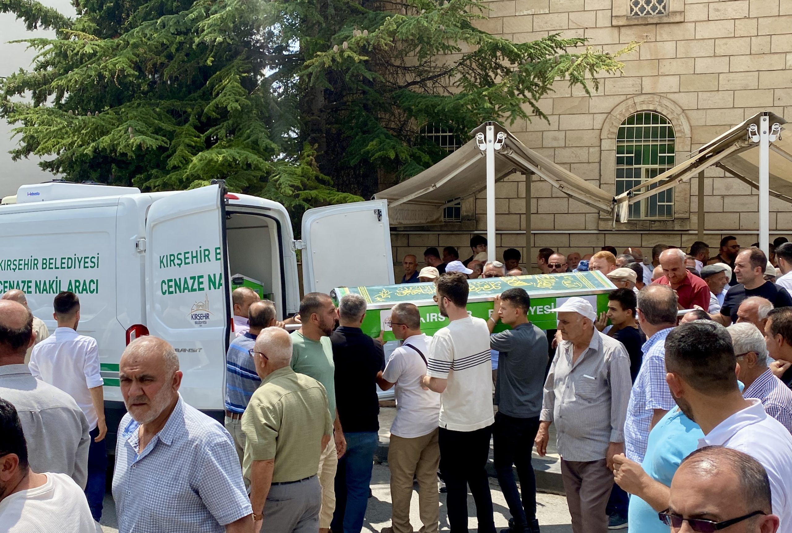 KIRŞEHİR (AA) – Kırşehir'de alacak verecek meselesinden çıkan silahlı kavgada