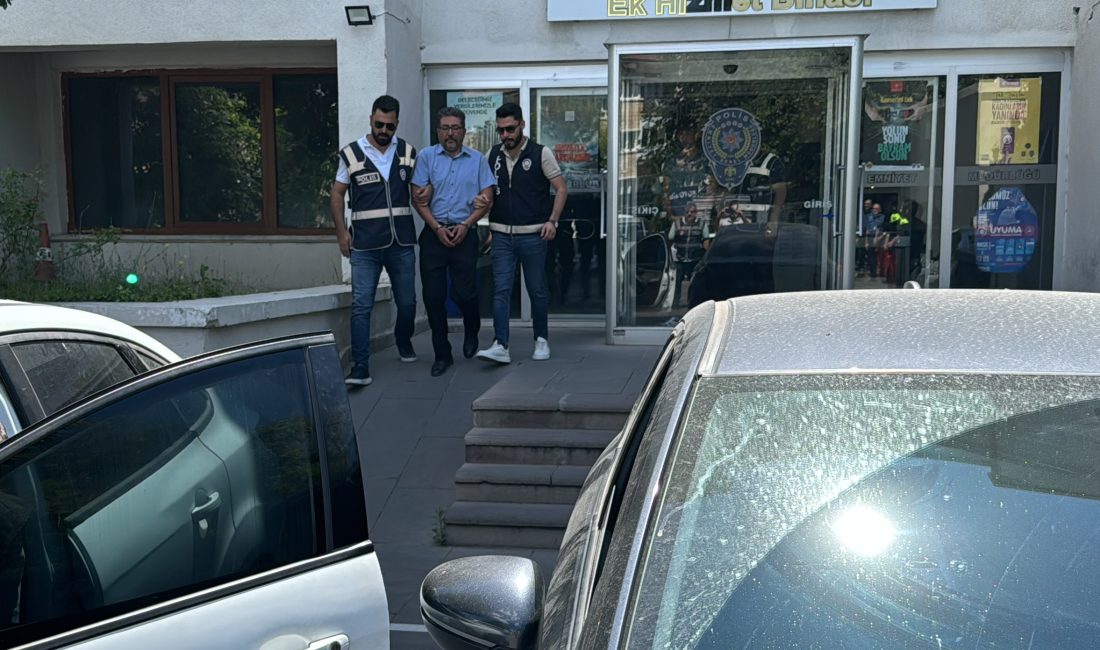 NEVŞEHİR (AA) – Nevşehir'de tartıştığı babaannesini bıçakla yaralayıp, üvey dedesini