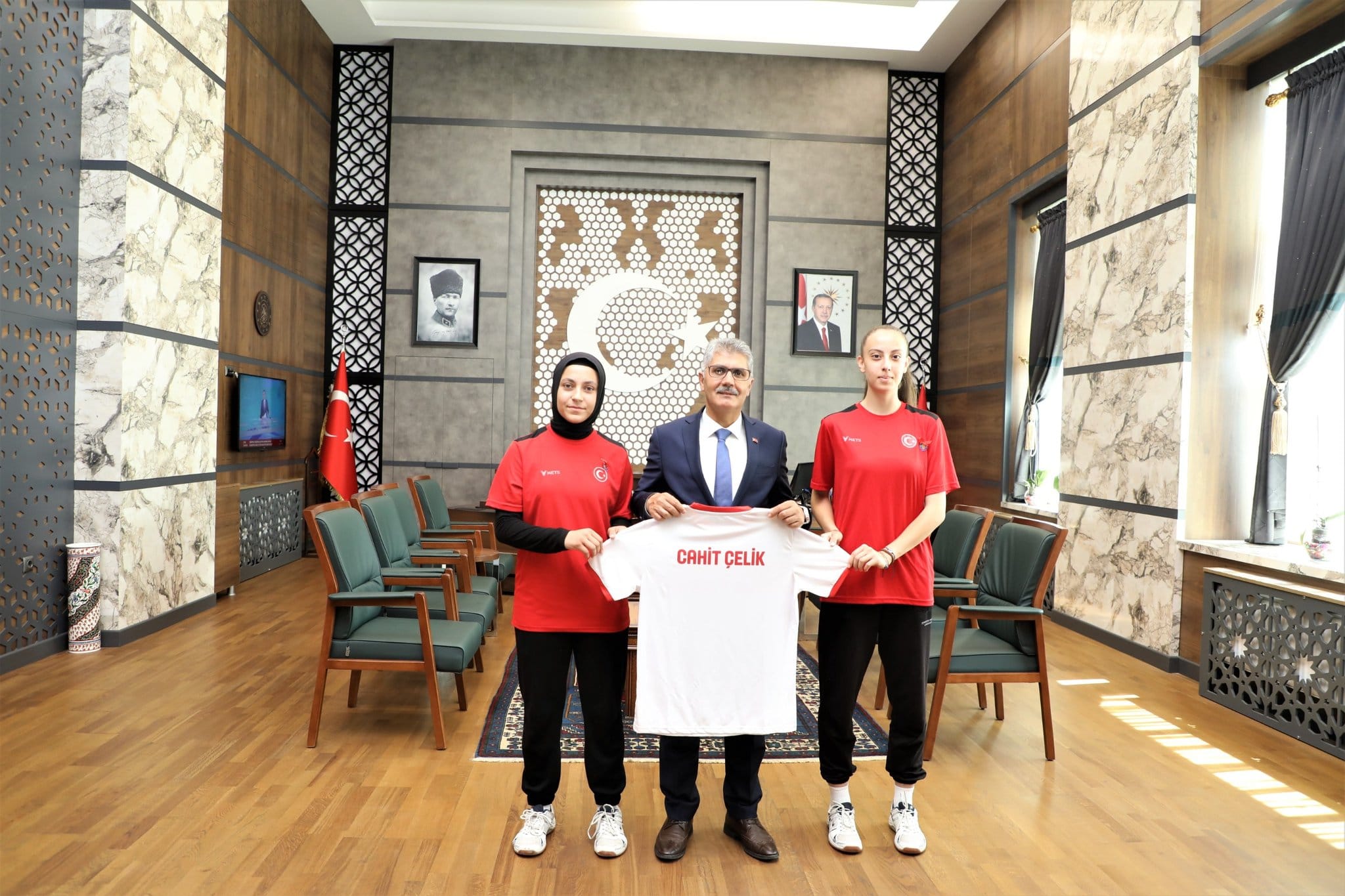 NİĞDE (AA) – Niğde Valisi Cahit Çelik, temmuz ayında Bulgaristan'da