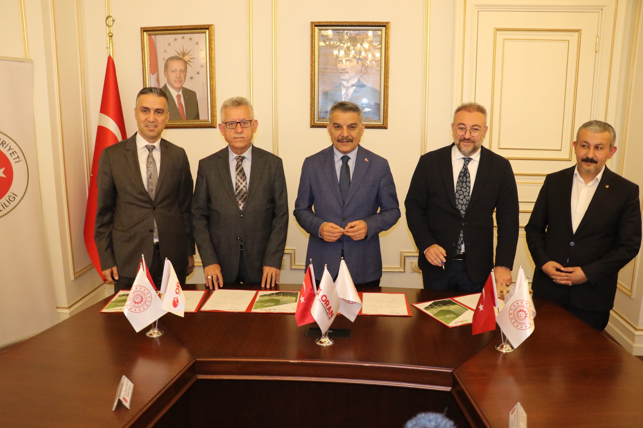 YOZGAT (AA) – Genç istihdamını artırmak ve gençlerin fikirlerini yatırıma