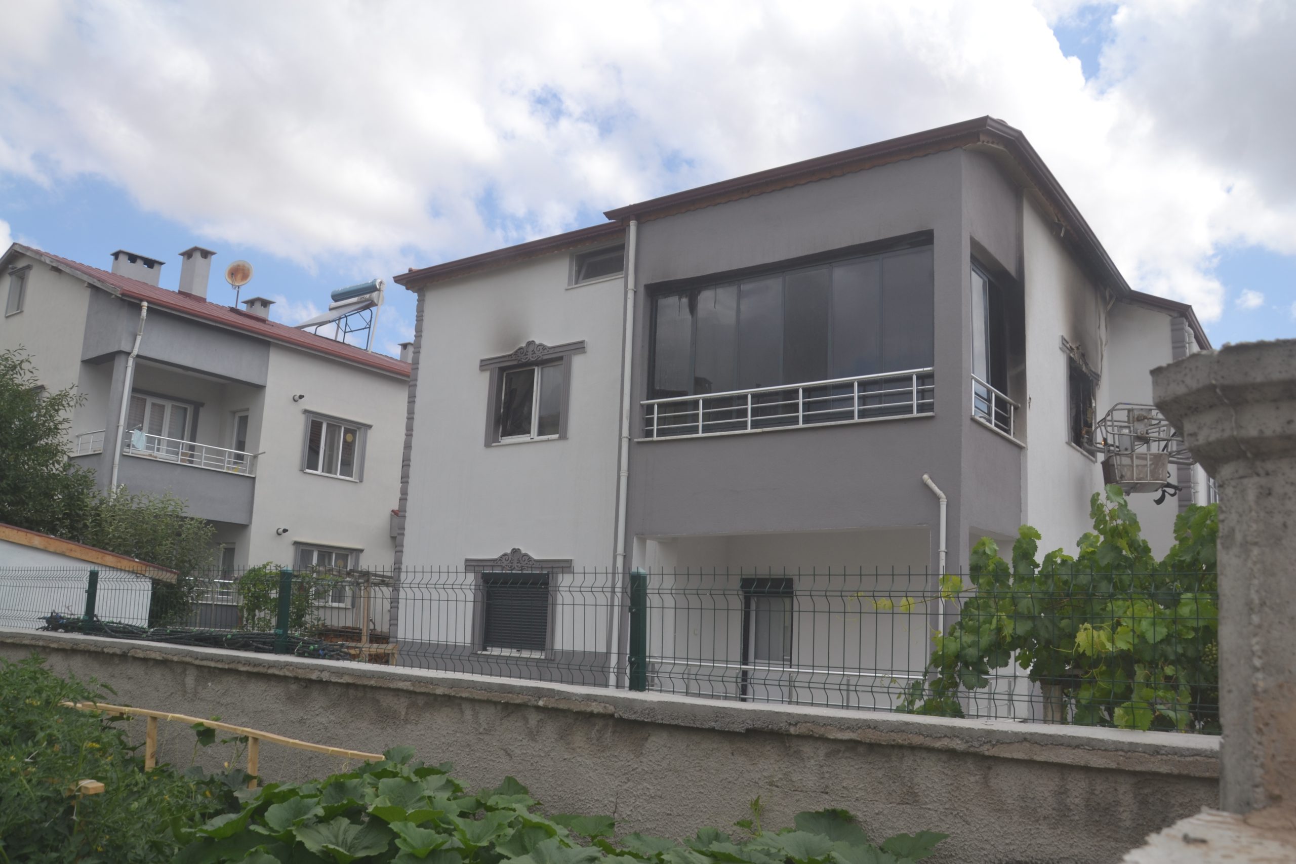 SİVAS (AA) – Sivas'ın Şarkışla ilçesinde bir evde çıkan yangın