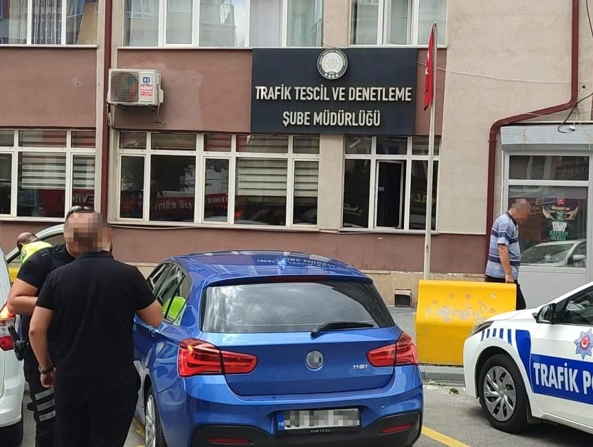 SİVAS (AA) – Sivas’ta polis ekipleri, aracıyla drift yapan sürücüye
