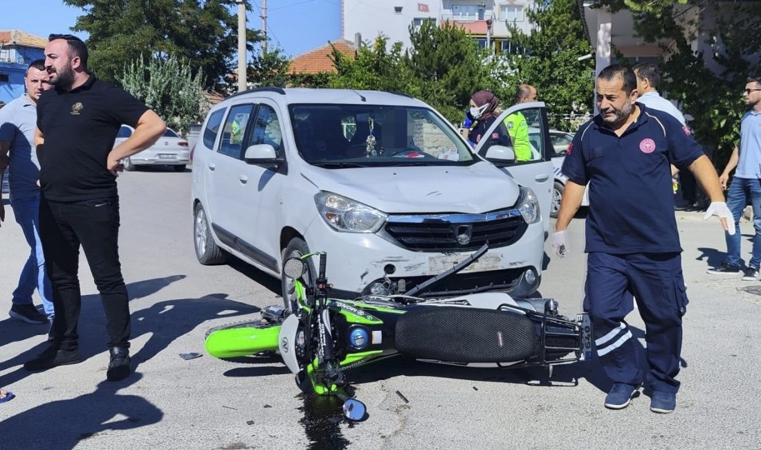 SİVAS (AA) – Sivas'ın Şarkışla ilçesinde hafif ticari araçla motosikletin