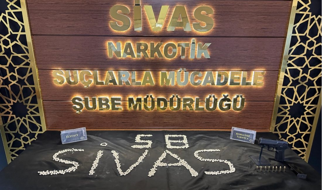 SİVAS (AA) – Sivas'ta polis ekiplerince düzenlenen uyuşturucu operasyonlarında gözaltına
