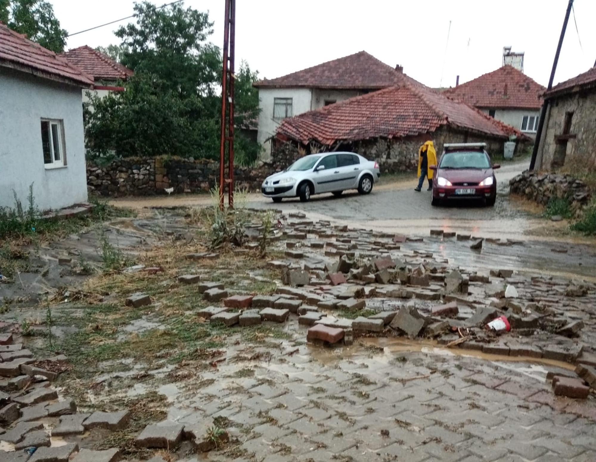 YOZGAT (AA) – Yozgat'ın Sorgun ilçesine bağlı Araplı beldesinde şiddetli