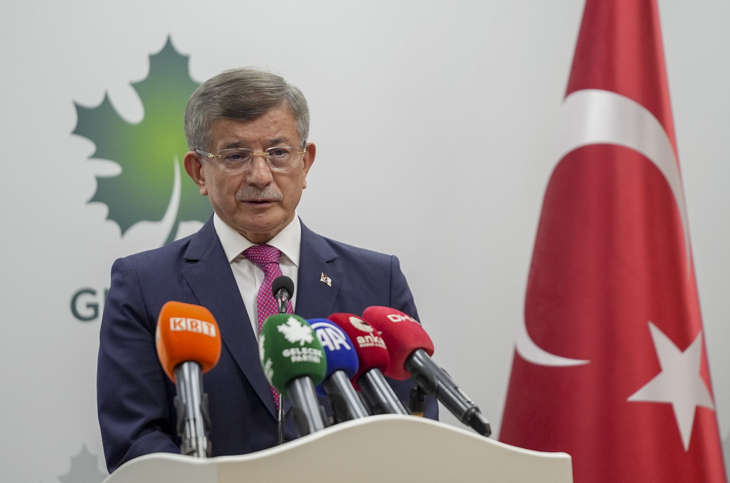 ANKARA (AA) – Zafer Partisi Genel Başkanı Ümit Özdağ, Gelecek