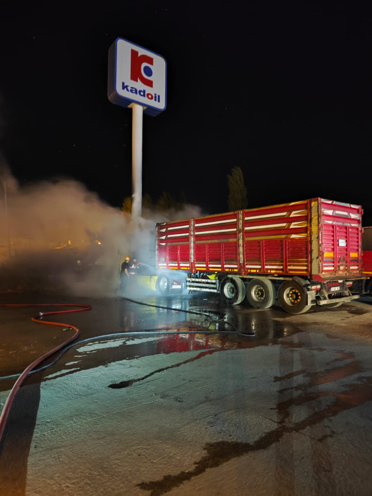 Çankırı Ankara Karayolu üzerinde bulunan bir benzin istasyonundaki kamyon araçta