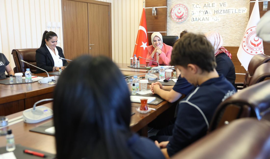 ANKARA (AA) – Aile ve Sosyal Hizmetler Bakanı Mahinur Özdemir