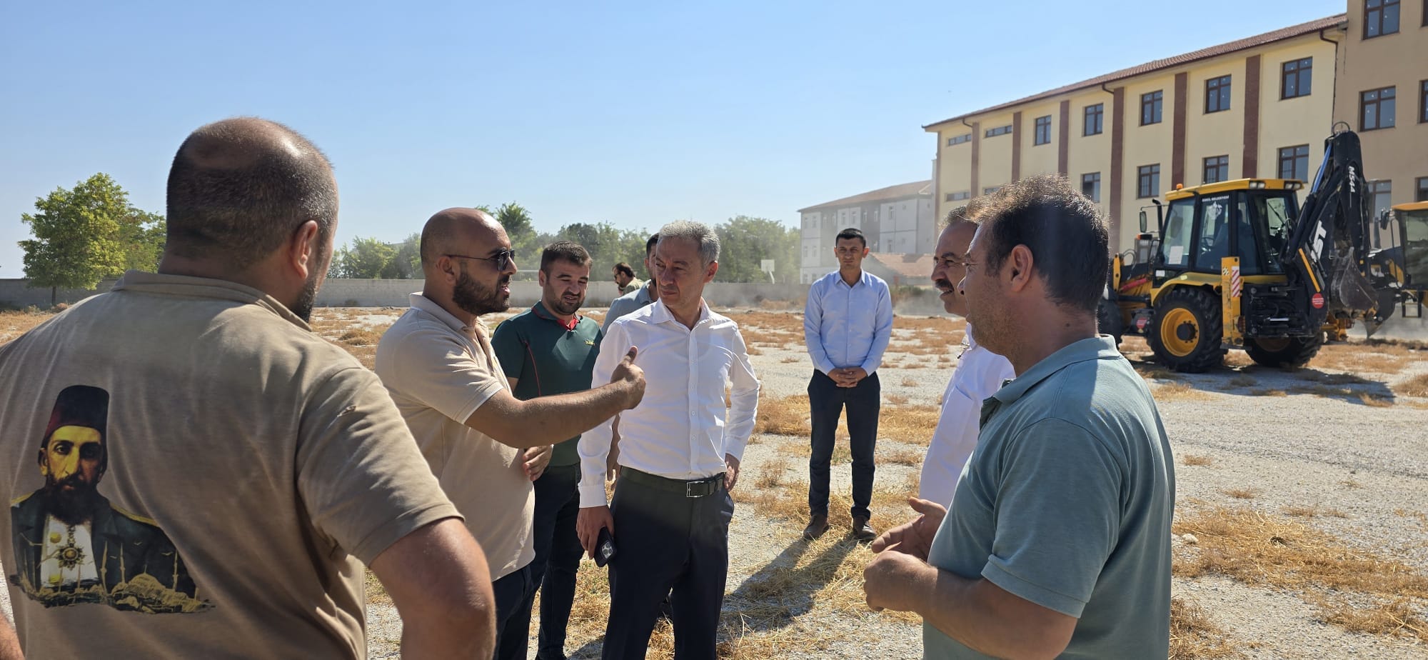 ​​​​​​​AKSARAY (AA) – Eskil Belediyesi okulların eksikleri giderilmesi için çalışmalarını