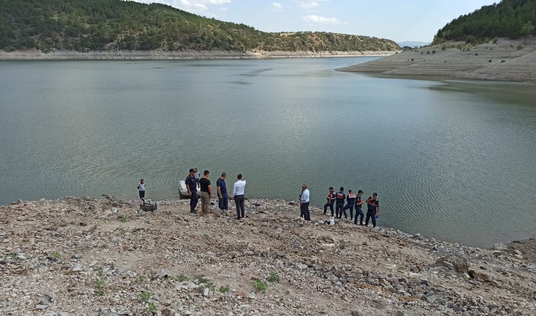 ANKARA (AA) – Ankara'nın Kahramankazan ilçesinde baraj gölüne giren kişi