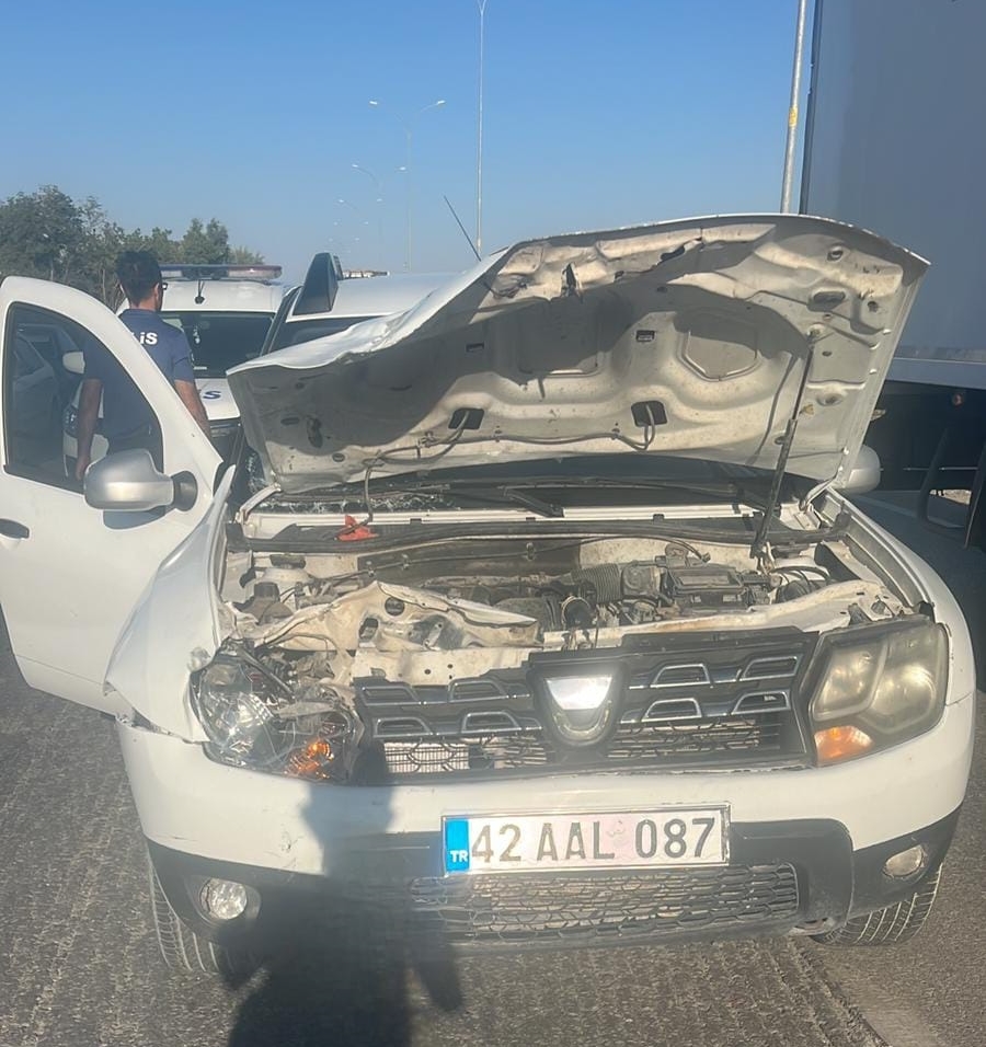 KONYA (AA) – Konya'nın Karapınar ilçesinde meydana gelen trafik kazasında