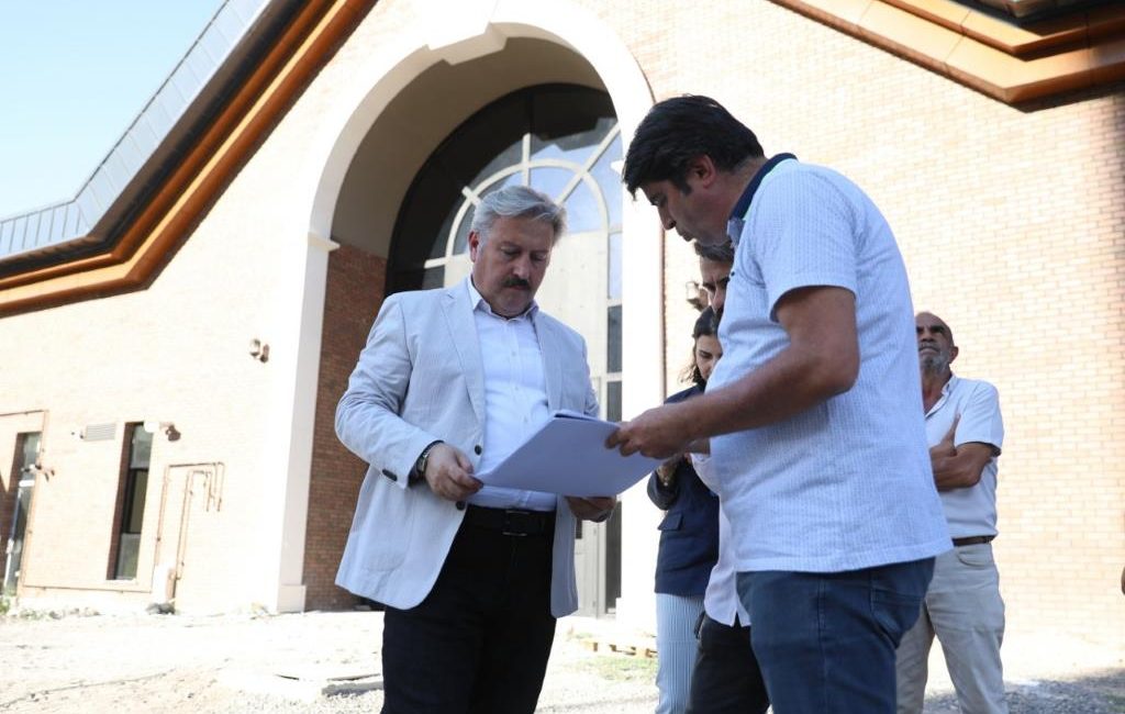 KAYSERİ (AA) – Melikgazi Belediyesi, "Çarşı Melikgazi" projesini tamamlayarak peyzaj