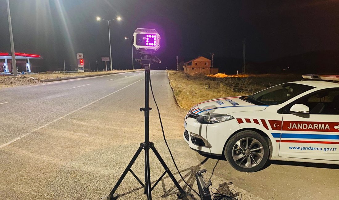 KAYSERİ (AA) – Kayseri'de jandarma ekipleri yerli Medar Mobil Hız