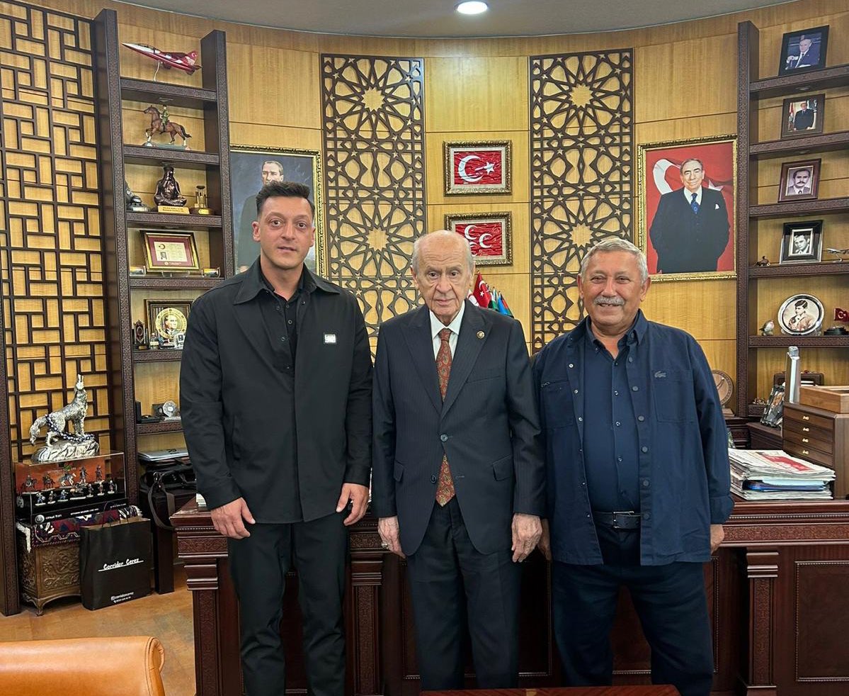 ANKARA (AA) – MHP Genel Başkanı Devlet Bahçeli, eski futbolcu