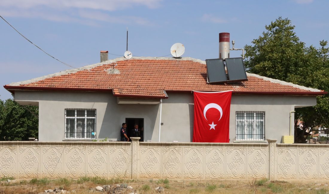 KIRŞEHİR (AA) – Pençe-Kilit Harekat bölgesinde, arama tarama faaliyeti sırasında