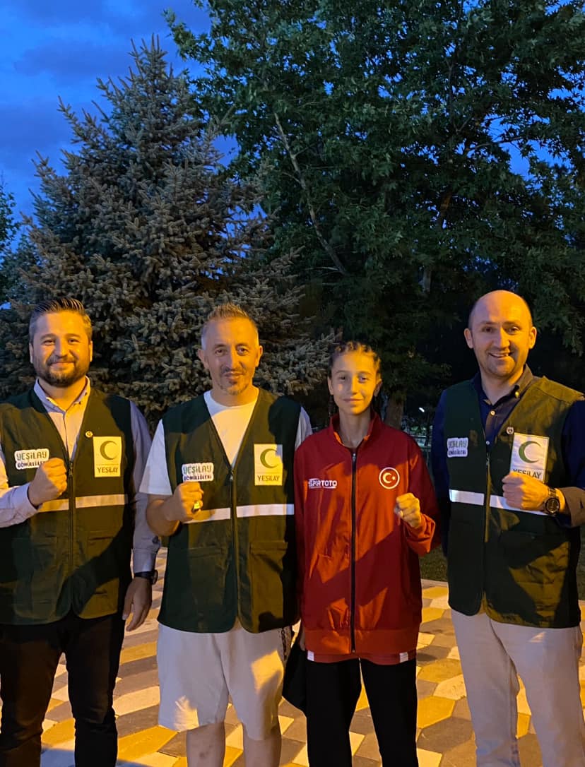 Yeşilay Çankırı Şubesi Üst Minik Kadın ve Erkek Milli Takım