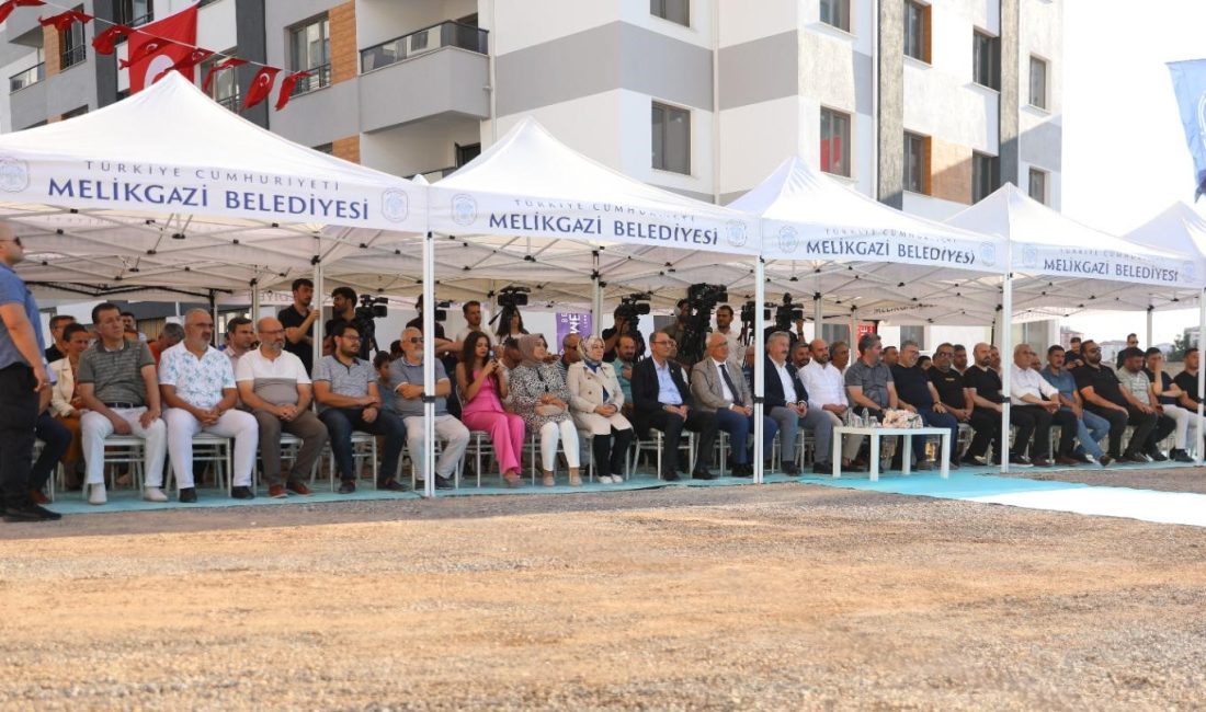 KAYSERİ (AA) – Melikgazi Belediyesi, Yıldırım Beyazıt Mahallesinde 6 blokta
