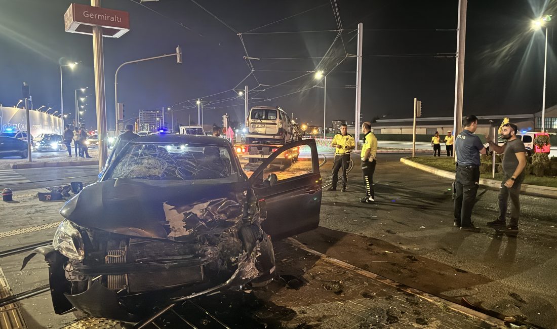 KAYSERİ (AA) – Kayseri'nin Talas ilçesinde iki otomobilin çarpışması sonucu