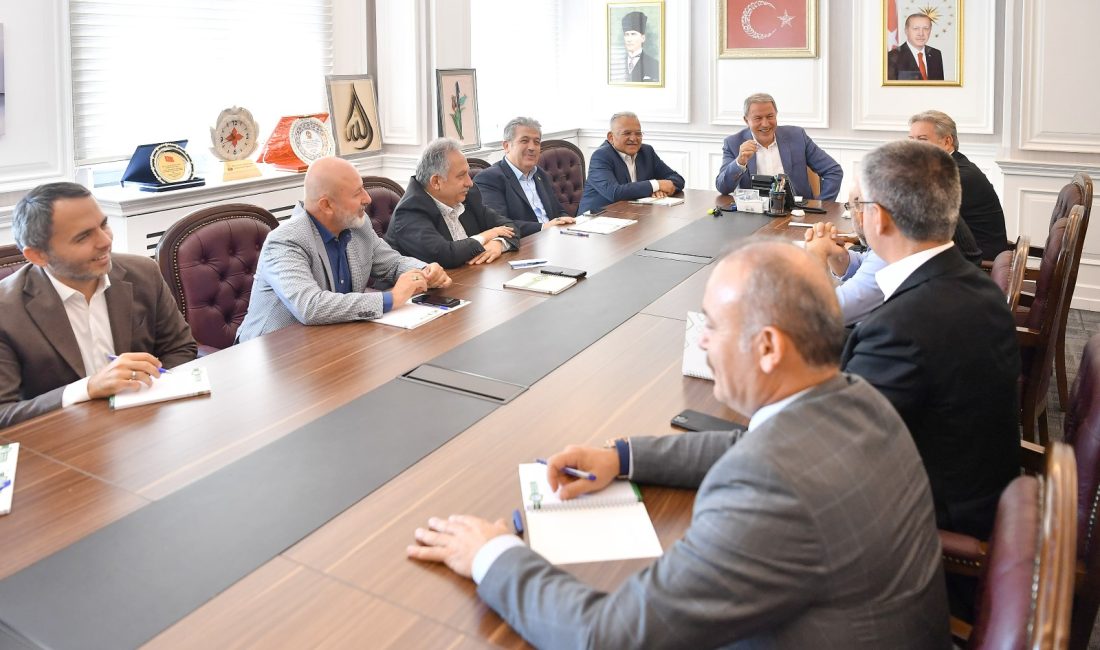 KAYSERİ (AA) – Melikgazi Belediye Başkanı Mustafa Palancıoğlu, belediyede gerçekleştirilen
