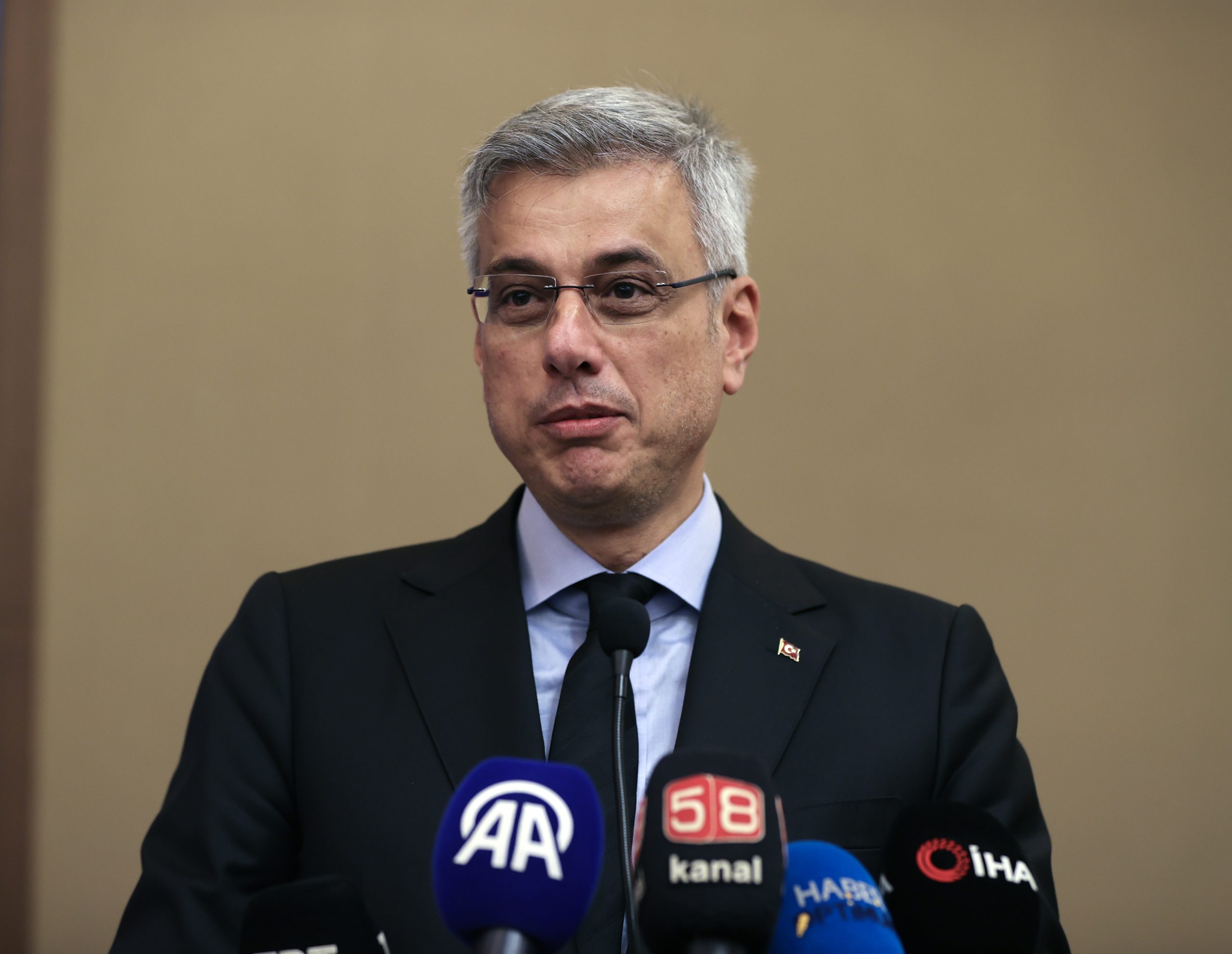 - "Türkiye'de bütün hastanelerdeki tek kişilik ve çift kişilik yatak