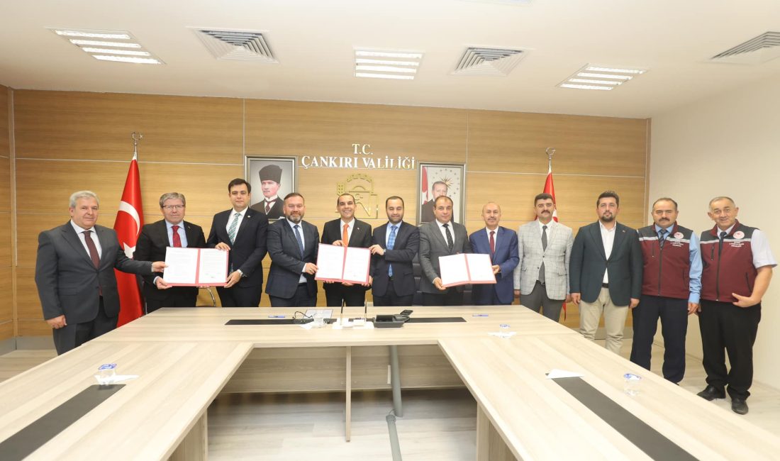 ÇANKIRI (AA) – Çankırı’da imzalanan “Gümerdiğin Kapalı Sulama Projesi Protokolü”