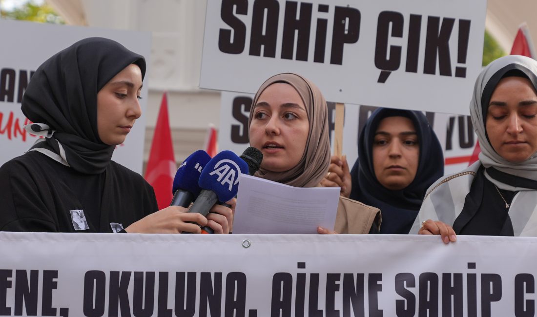 ANKARA (AA) – Ankara Genç İHH gönüllüleri, kadına yönelik şiddet